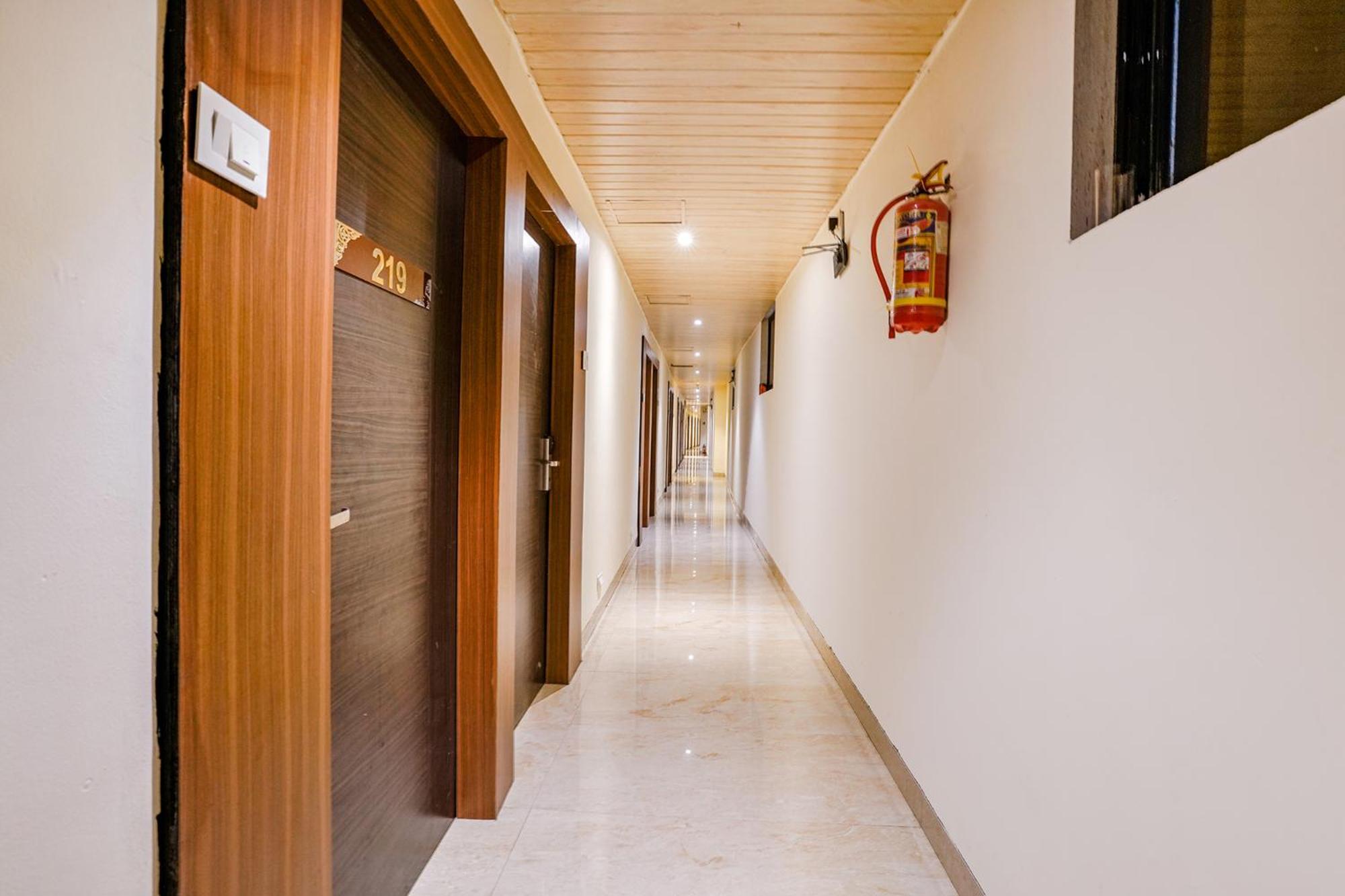 Fabexpress Embassy Suites - Nr Bkc Bombaj Zewnętrze zdjęcie